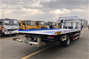 四方汽车救援补胎